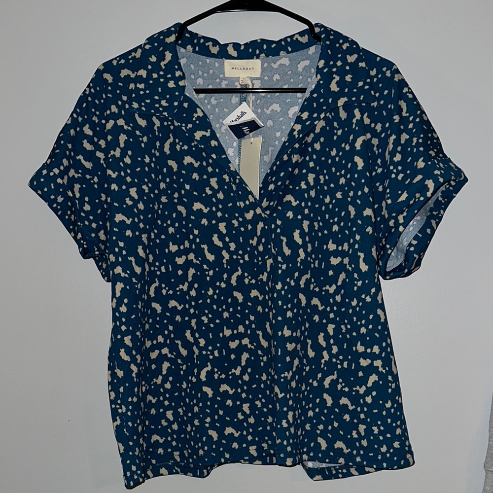 Wilfred Blue Blouse with Cuffed Sleeves and Notched Collar